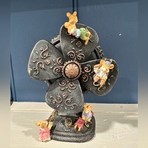 Vintage mouse music box works great